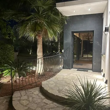1070 Villa Agde